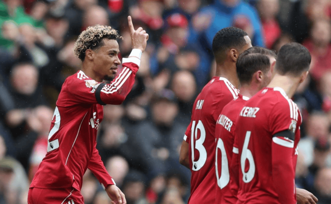 皇冠体育登录入口-英超今晨走向成谜；底特律活塞临场应变；气氛紧张；临场指挥获称赞的简单介绍