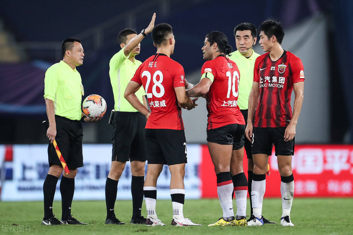 风云突变！深圳男篮清晨队长鼓劲，中超版图或变，态度坚定，资深球员宣示担当的简单介绍